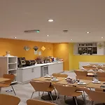 The Shores Hotel, Central Blackpool
